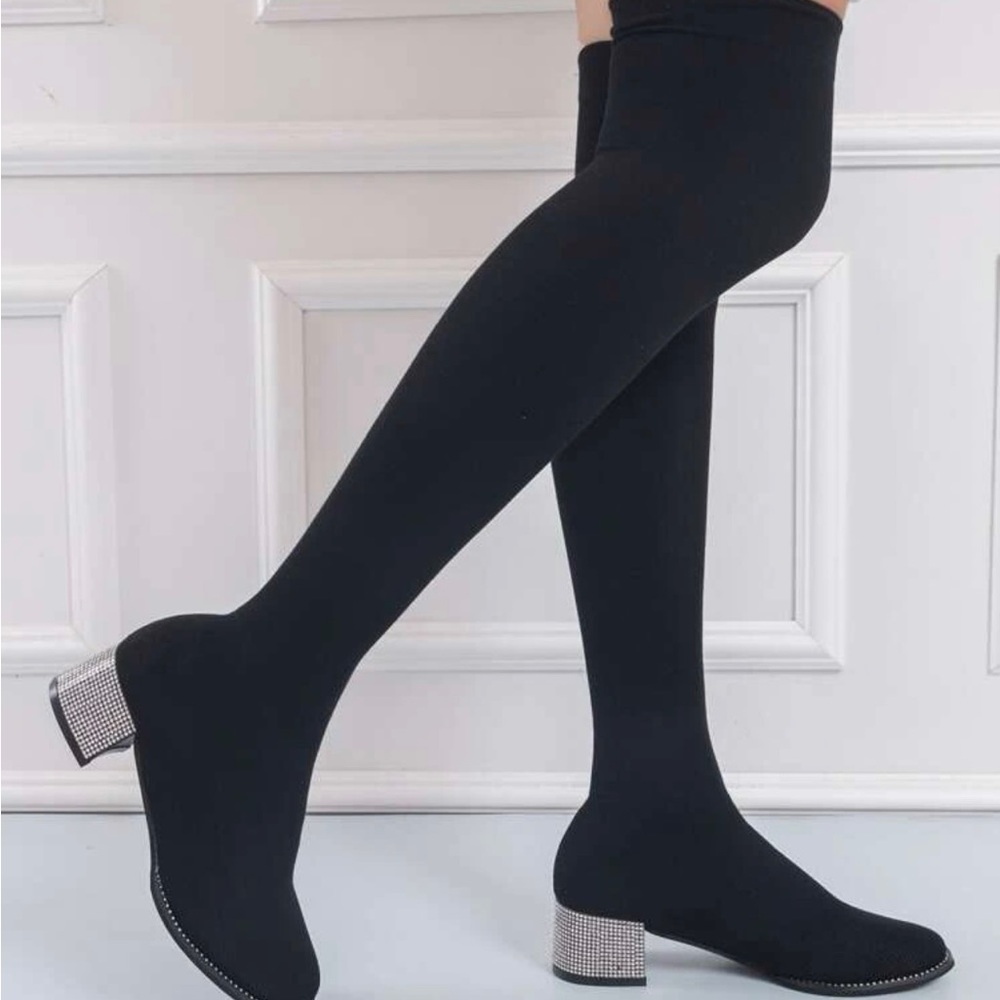 🌸 RHINESTONE DECOR CHUNKY HEELED SOCK BOOTS